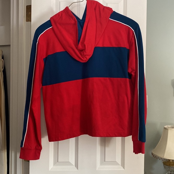 Disney sweatshirt - Picture 2 of 6